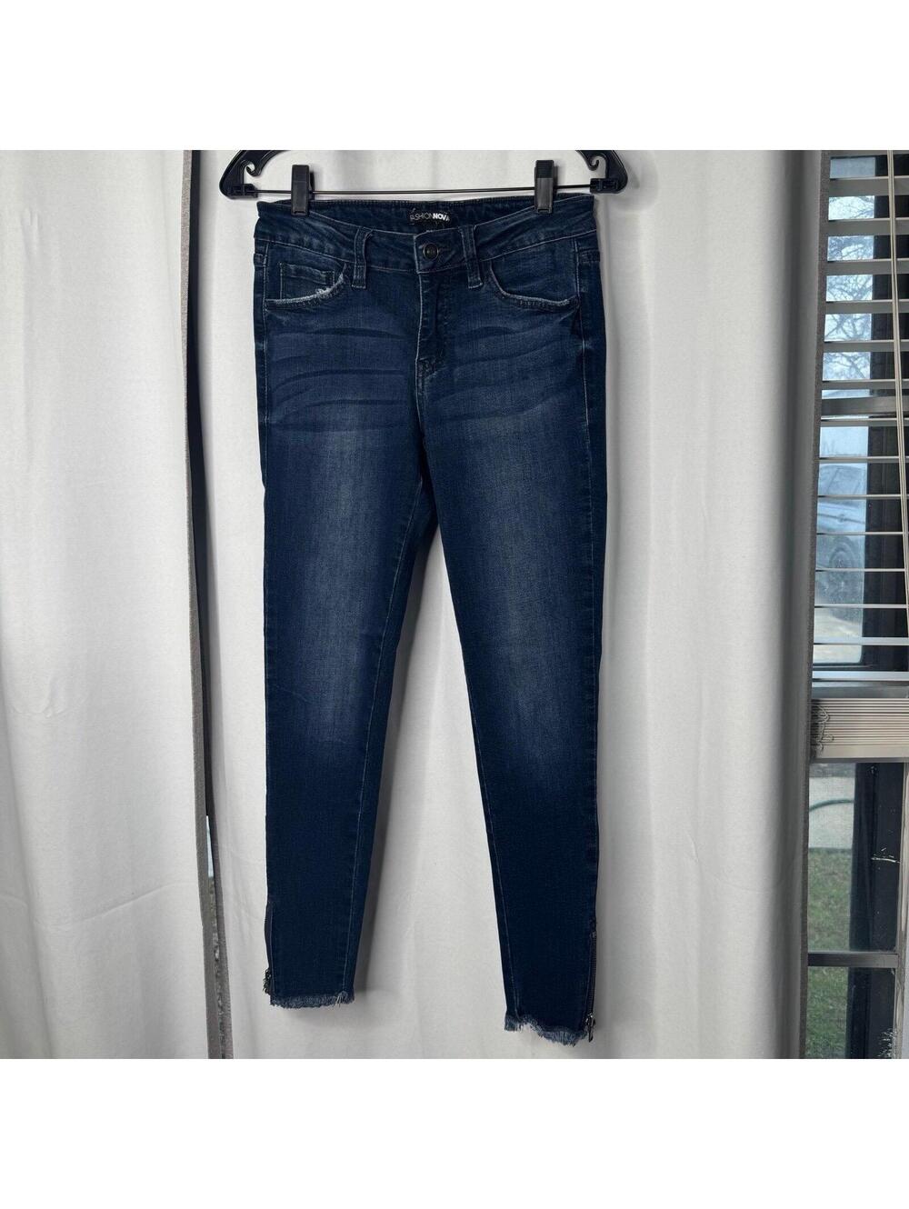 Fashion Nova distressed skinny Jeans